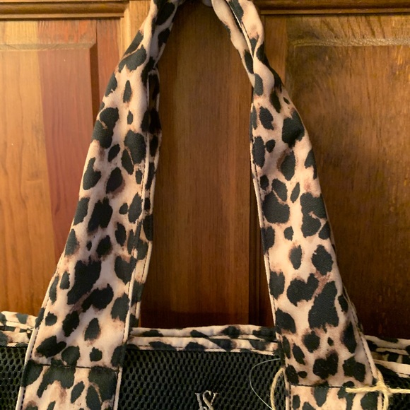 Victoria's Secret NEW WITH TAGS, Large BLACK zip tote, LEOPARD trim. - Picture 3 of 7